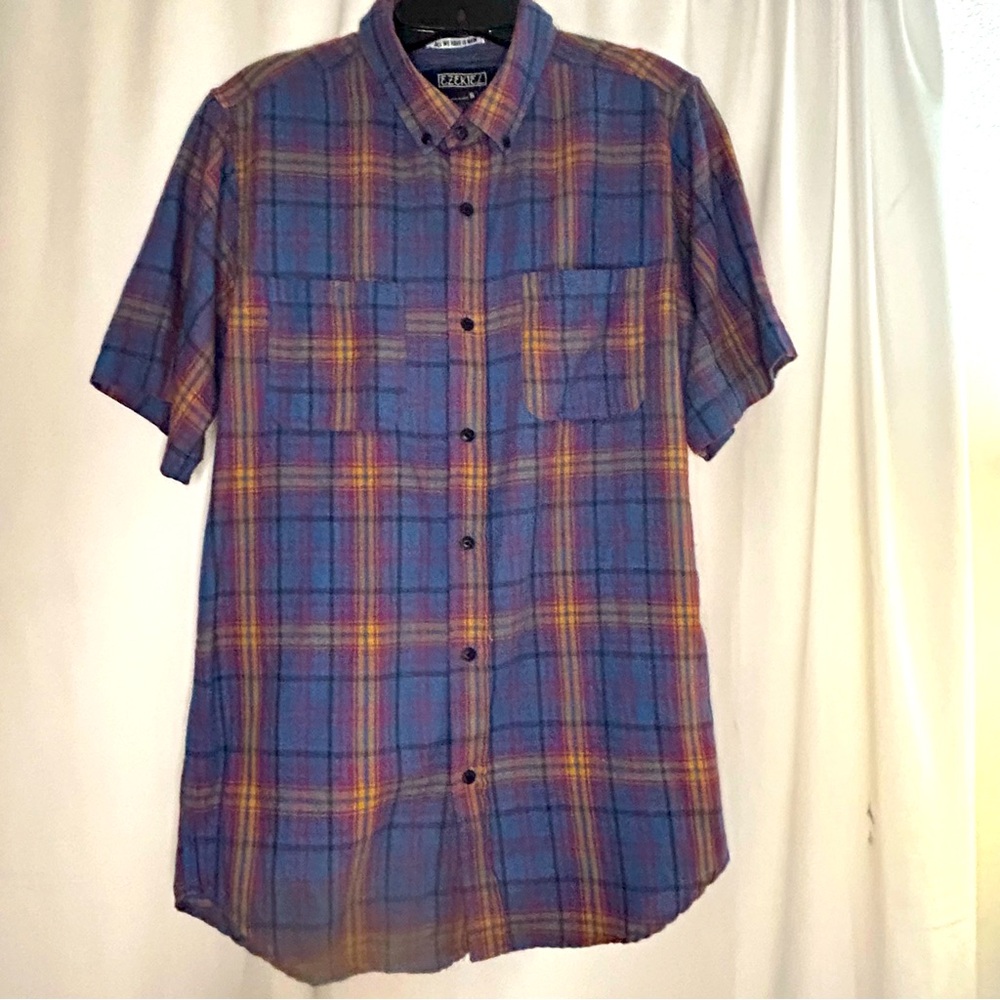 Ezekiel Button Down Men’s Shirt Size S  Cotton Blend Plaid